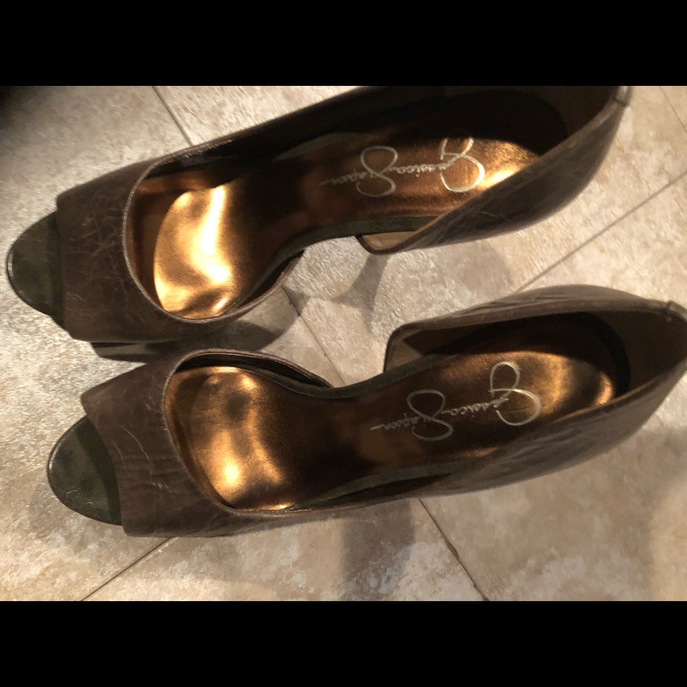 Olive green Jessica Simpson pumps